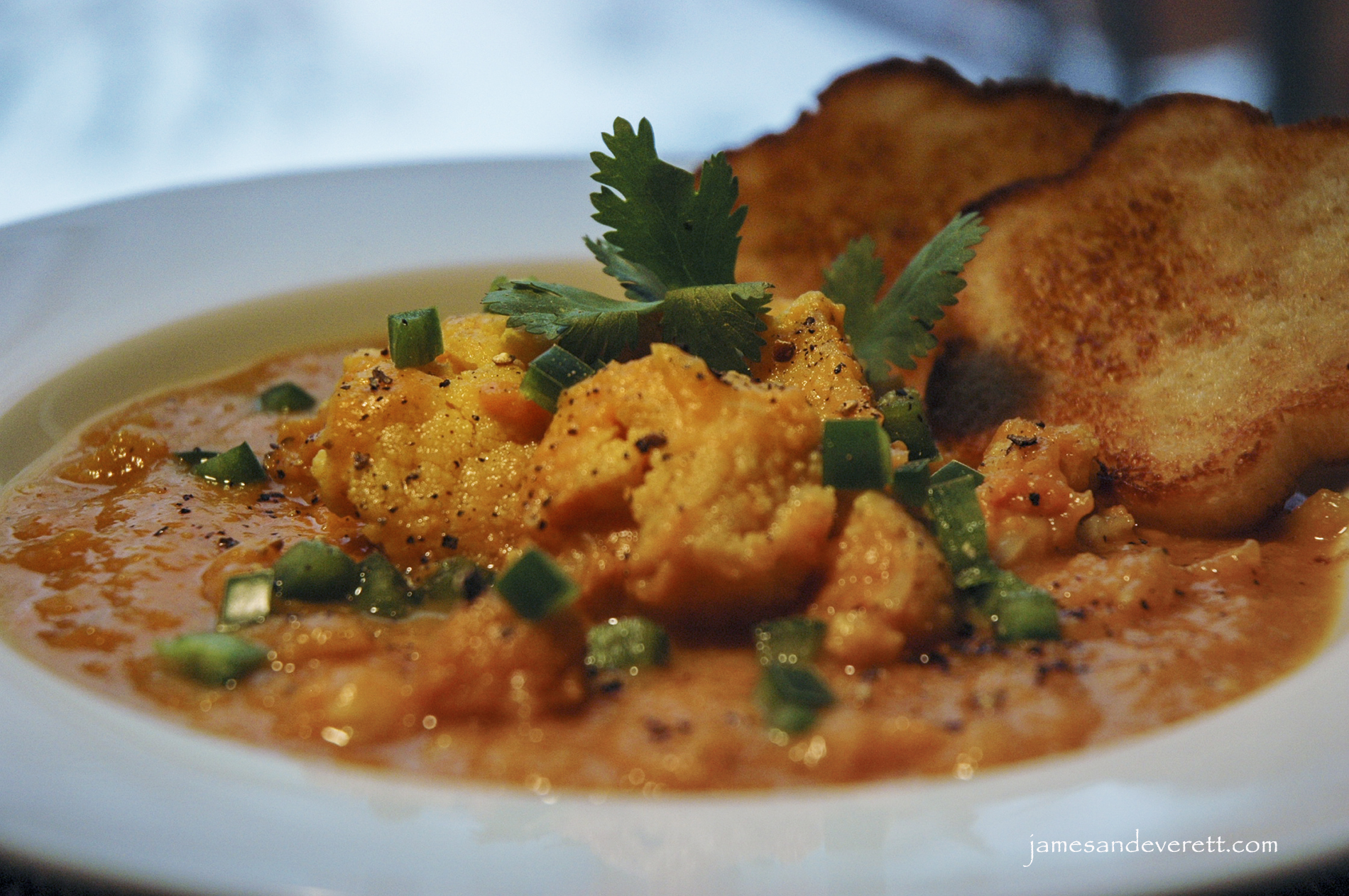Curried Yam and Cauliflower Soup